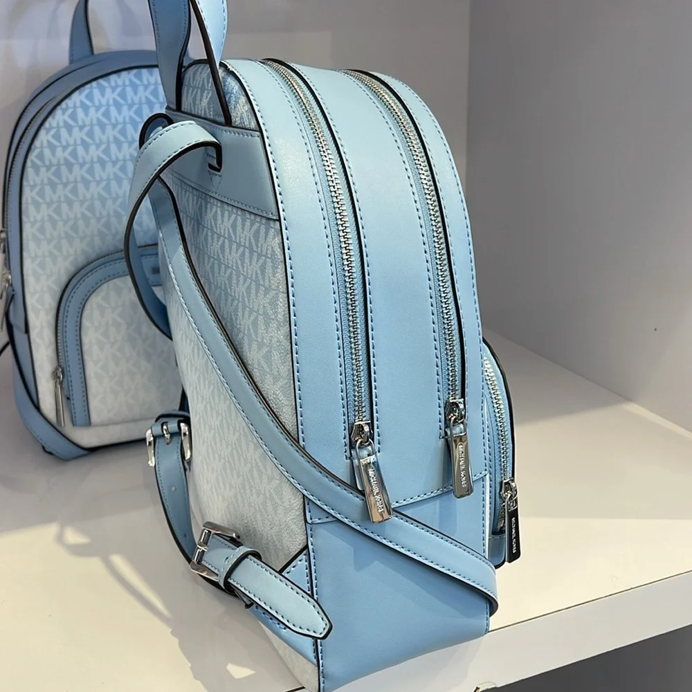 MICHAEL KORS Jaycee Medium Ombré Signature Logo Backpack
LIGHT SKY
NWT - Picture 4 of 13